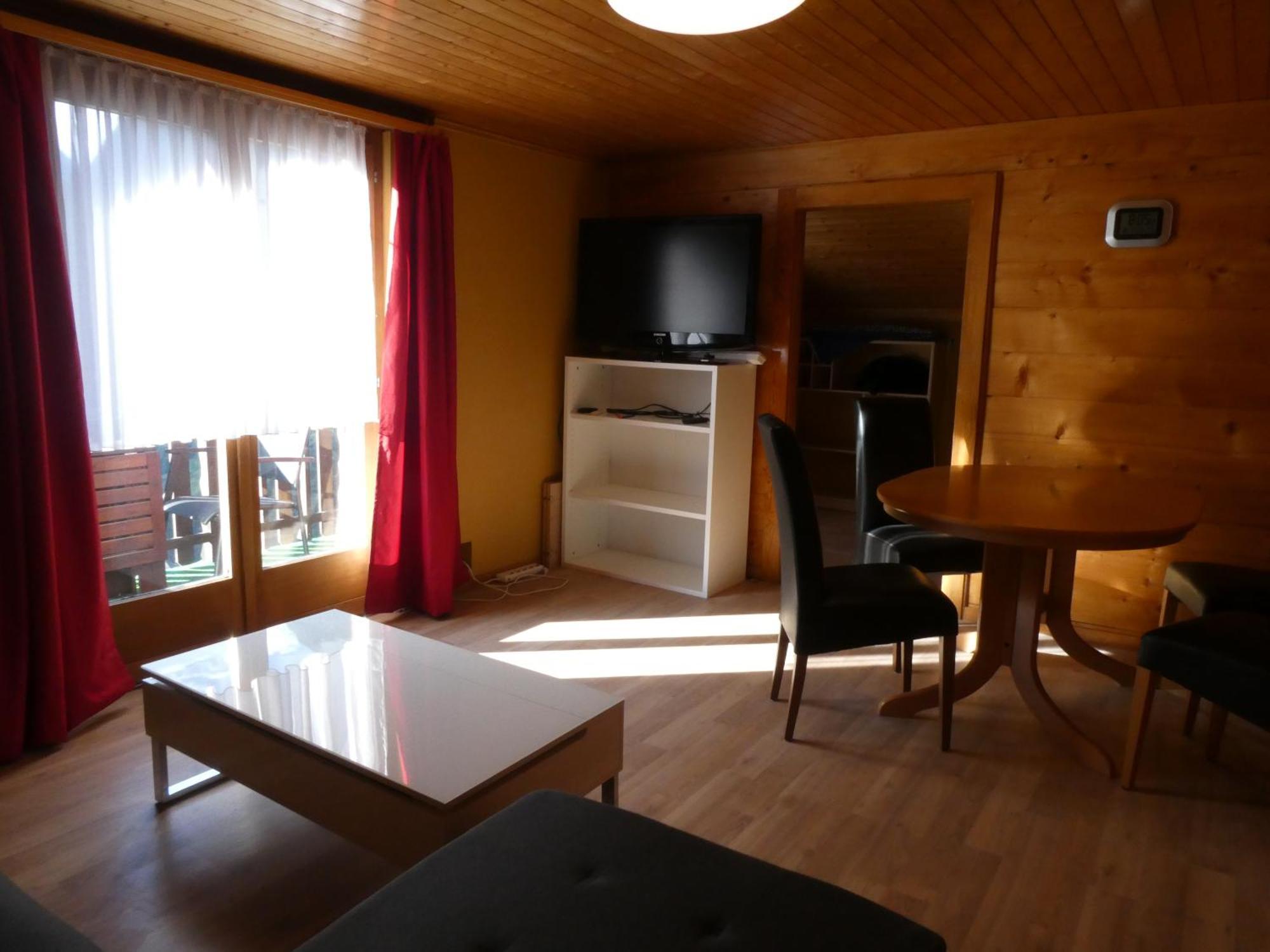 Appartamento Haus Zur Erholung Stalden Esterno foto